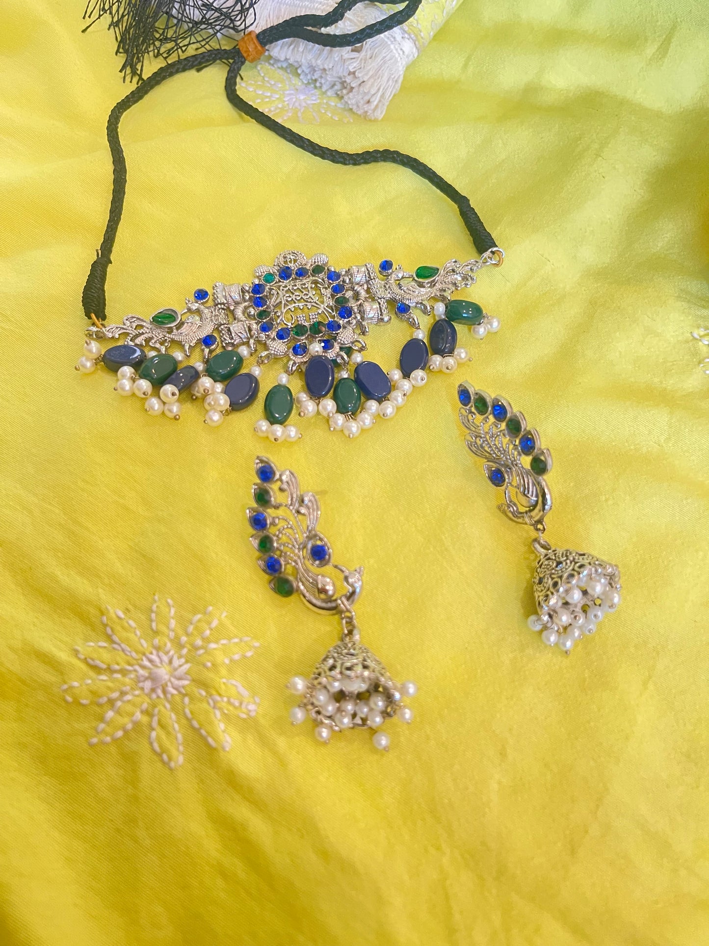 Majestic Peacock Charm Vintage Set