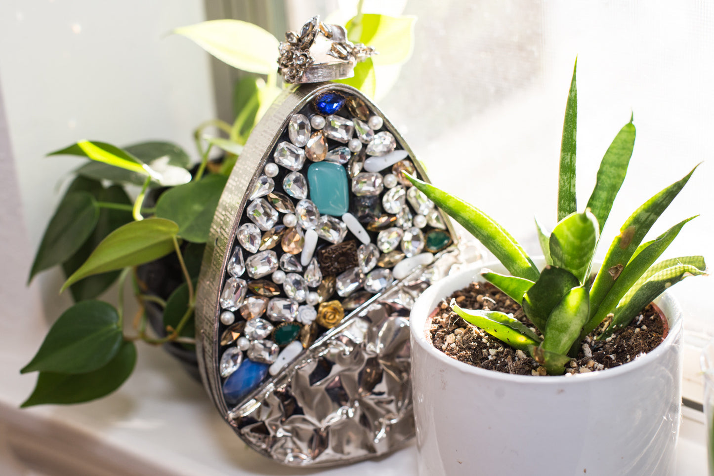 Oval Silver Regal Stunner