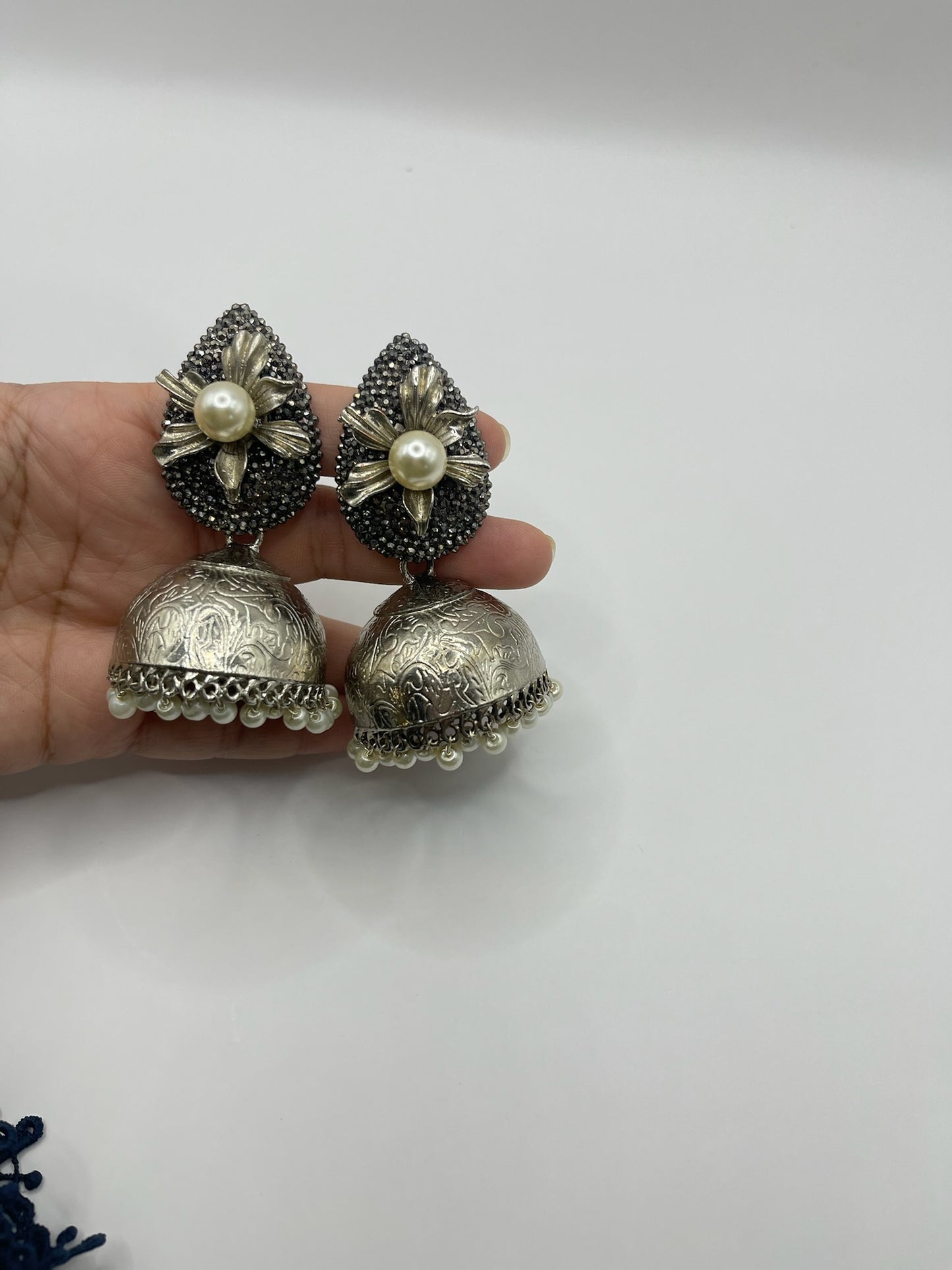Nakhreelay Jhumkay