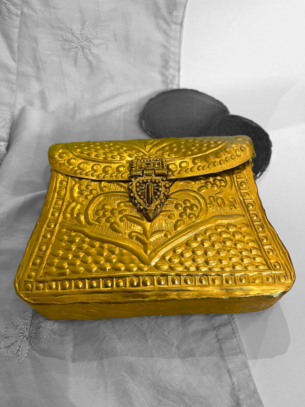 Brass Trapezoid Clutch