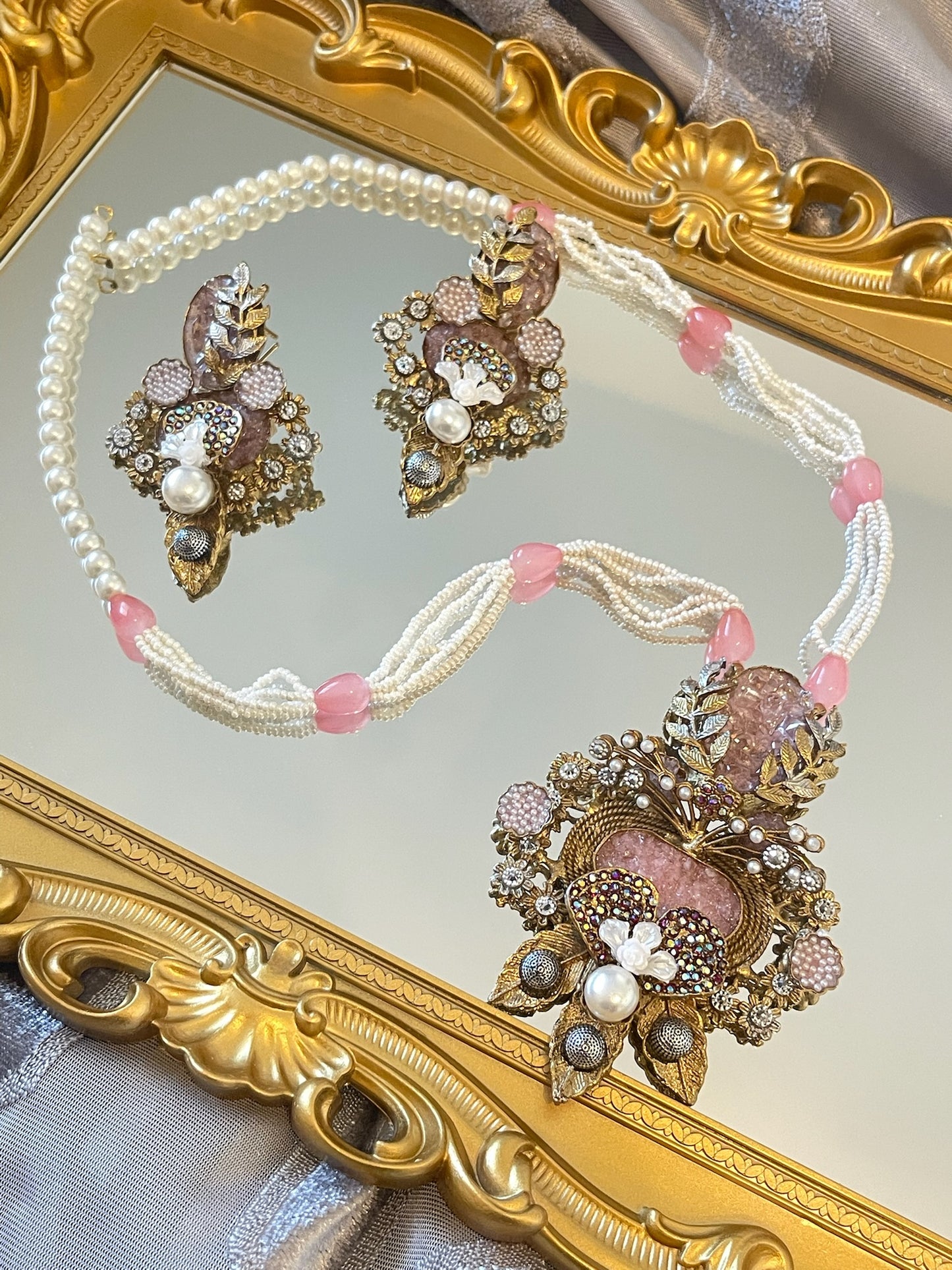 Opulent Blossom Pearl Choker Set