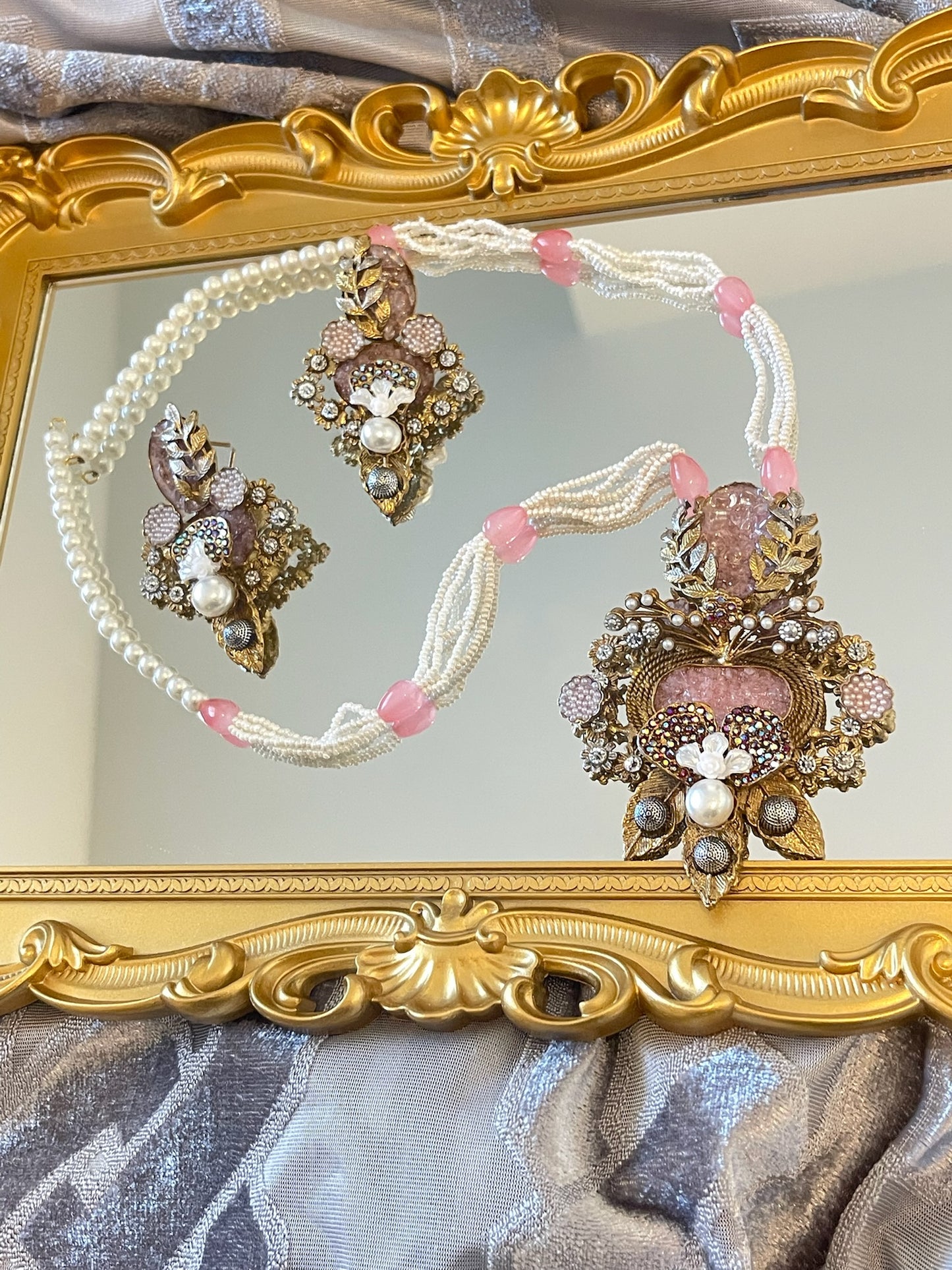 Opulent Blossom Pearl Choker Set