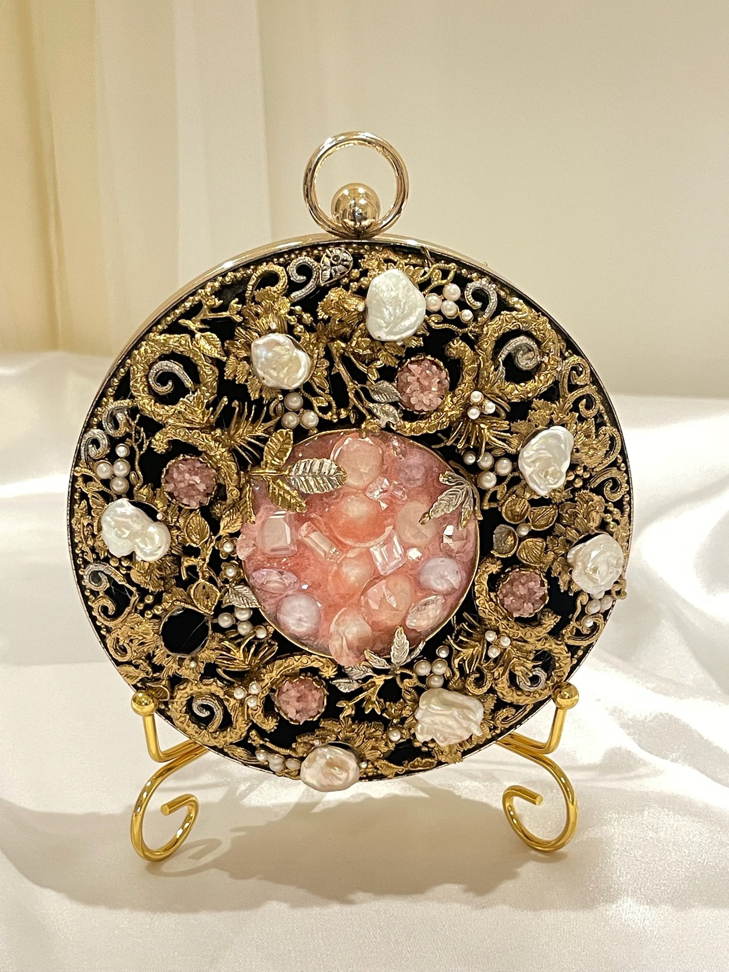 Ethereal Majesty Dual-Sided Clutch