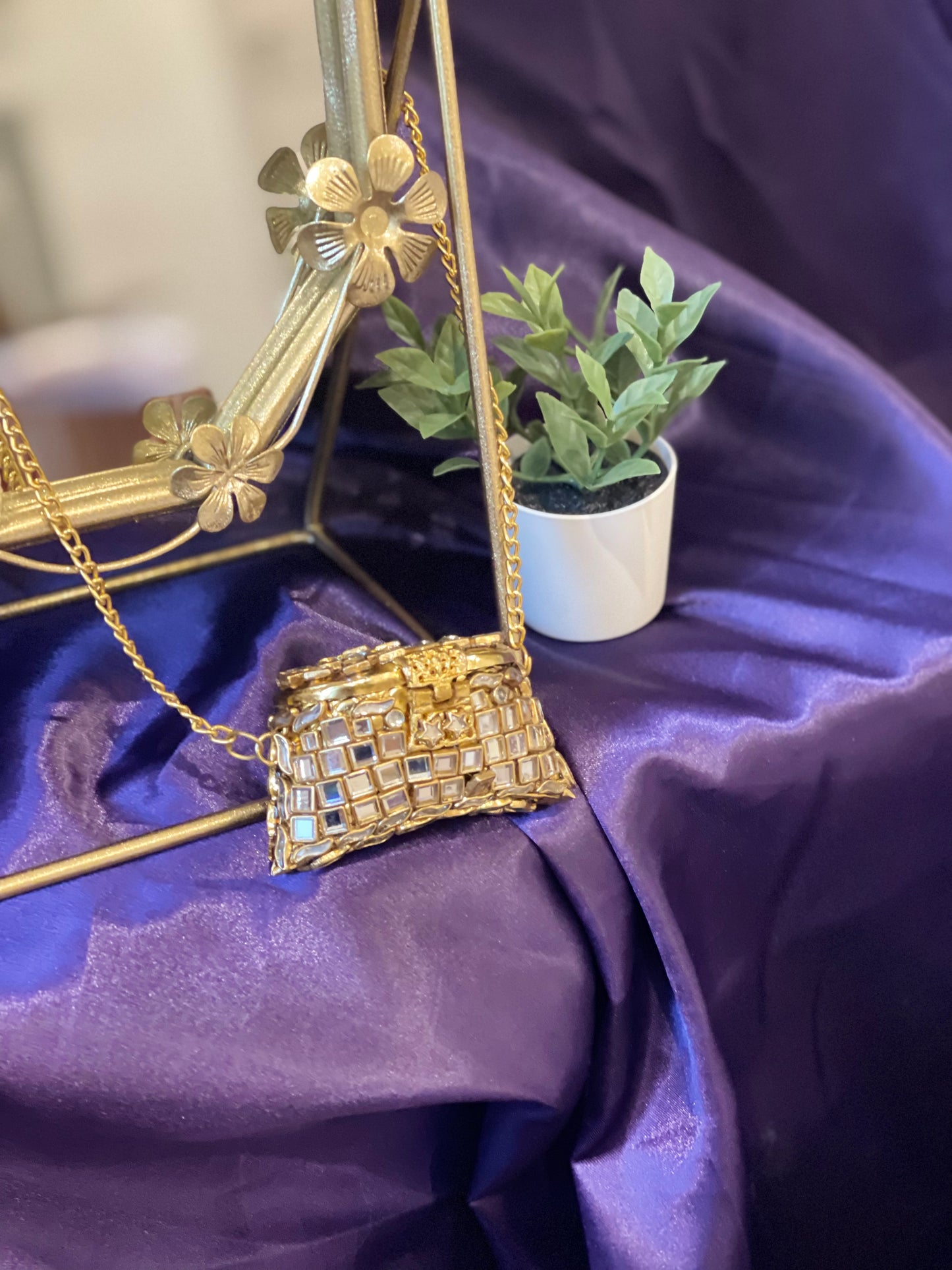 Kundan Pandaan Micro Clutch
