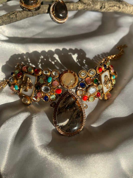Royal Choker